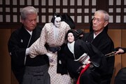 「令和8年5月文楽公演」第三部「『伊勢音頭恋寝刃』古市油屋の段」より。（撮影：小川知子、提供：国立劇場）