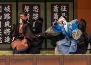 「令和8年5月文楽公演」第一部「『生写朝顔話』岡崎隠れ家の段」より。（撮影：二階堂健、提供：国立劇場）