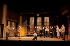 高橋克実ら出演「花よりタンゴ」開幕、こまつ座による上演は22年ぶり