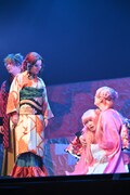 舞台「劇場版モノノ怪 前日譚～二首女～」より。