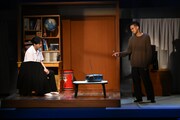 舞台「はがきの王様」より。(c)舞台『はがきの王様』2026／撮影：安斎しのぶ