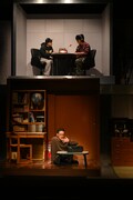 舞台「はがきの王様」より。(c)舞台『はがきの王様』2026／撮影：安斎しのぶ