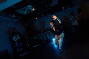 エリア51 音楽演劇「光かもしれない」より。（撮影：保坂萌）