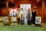 「能 狂言 刀剣乱舞」制作発表記者会見の様子。左から、おっきい こんのすけ、野村裕基、大槻裕一、でじたろう。
