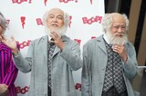 「大澄さんから、俺のまねをするようにと言われた」という冗談を口にし、イタズラっぽく笑う東山義久（右）と、訂正する大澄賢也（左）。