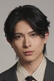 峯義孝役の砂川脩弥。
