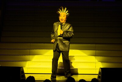 コロッケ芸能生活45周年記念「歌・舞・笑SPECIAL」より。（撮影：小林俊史）