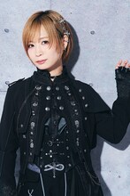 モモコグミカンパニー＆藍染カレンがW主演、女王ステ不滅部隊編「Rose」キャストビジュアル解禁