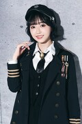 黒崎澪扮するレベッカ。