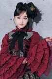 牧浦乙葵扮するグラスミュッケ。
