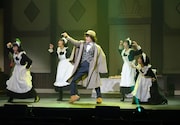 2026年劇団☆新感線46周年興行・夏公演 SHINKANSEN☆RSP 怪奇骨董音楽劇「アケチコ！～蒸気の黒ダイヤ、あるいは狂気の島～」フォトコールの様子。