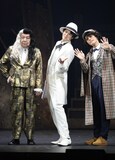 2026年劇団☆新感線46周年興行・夏公演 SHINKANSEN☆RSP 怪奇骨董音楽劇「アケチコ！～蒸気の黒ダイヤ、あるいは狂気の島～」取材会の様子。左から古田新太、宮野真守、神山智洋。
