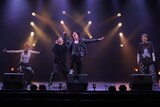柿喰う客 新作本公演2026「真ッ逆様」より。（撮影：サギサカユウマ）