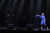 柿喰う客 新作本公演2026「真ッ逆様」より。（撮影：サギサカユウマ）