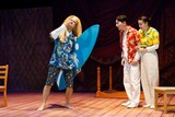 フライングシアター自由劇場 第7回公演 バーレスク音楽劇「豪華客船タイクツニック号沈没」より。