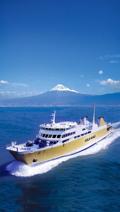 富士山と駿河湾フェリー。