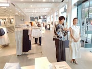 彩風咲奈＆夢白あやがお互いをコーディネート！WOWOW「宝塚プルミエール」ロケスペシャル