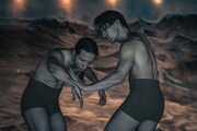 森山未來×ダニエル・プロイエット「STILL LIFE」神戸公演の舞台写真が到着