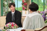 「徹子の部屋」6月26日放送回より。左から柿澤勇人、黒柳徹子。©テレビ朝日