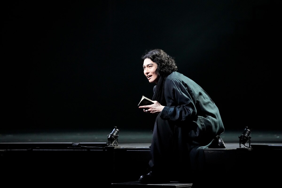市川染五郎が主演を務めた「ハムレット」9月にWOWOWで放送・配信決定