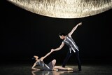 新国立劇場バレエ団 ダブル・ビルより、「String SAGA」の様子。（撮影：奥田祥智）