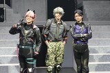 「Action Stage『エリオスライジングヒーローズ』-New Dawn-」囲み取材の様子。左から安里勇哉、稲垣成弥、馬場良馬。