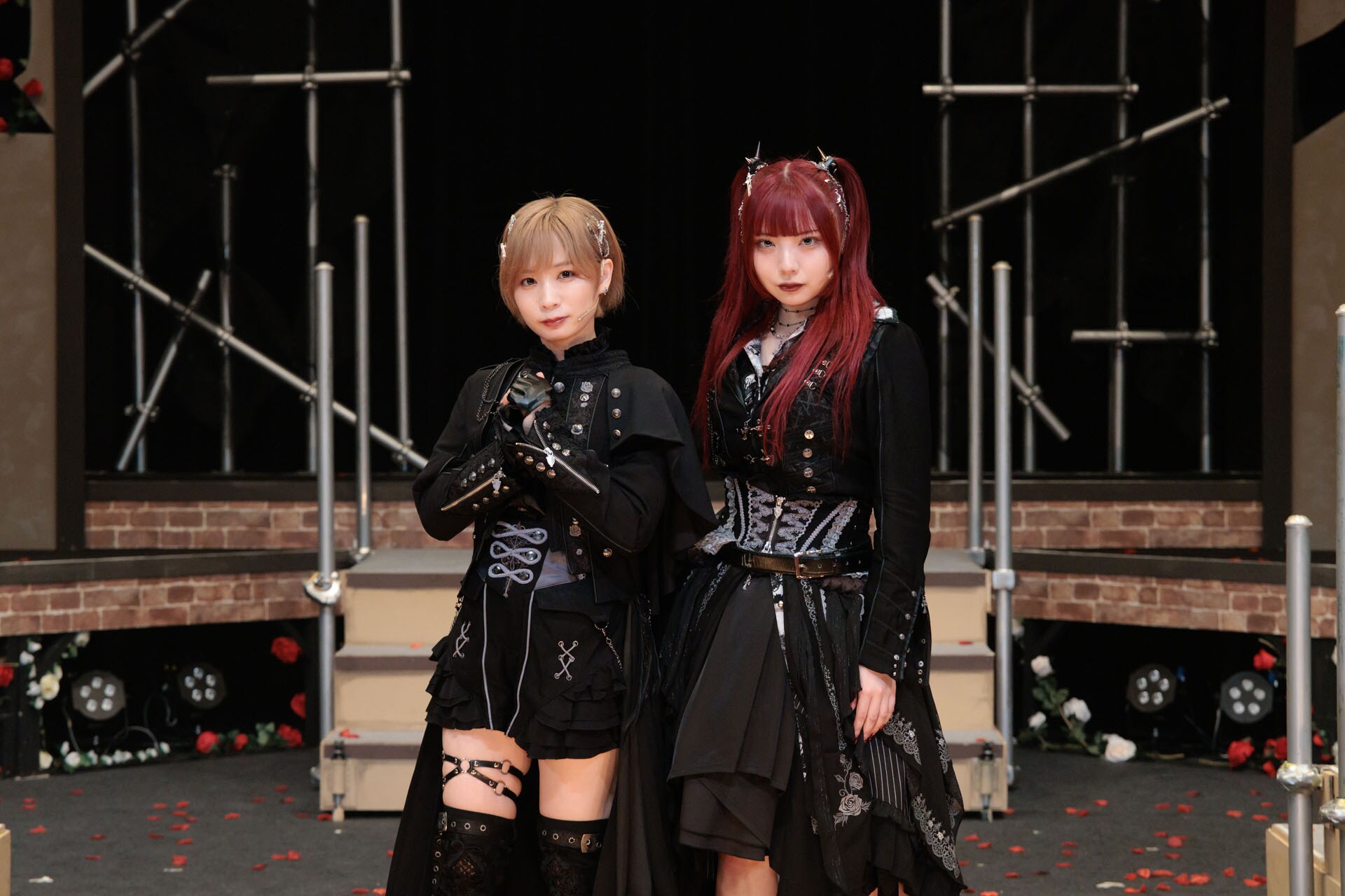 モモコグミカンパニー・藍染カレンら出演の女王ステ不滅部隊編「Rose」が開幕