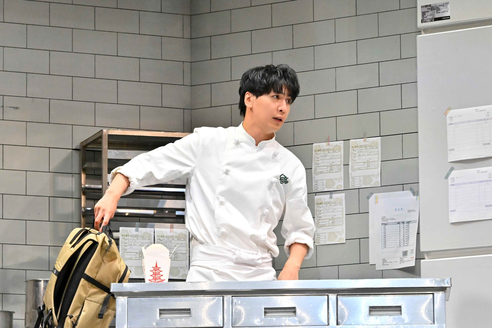 藤井流星＆西田征史の願いが実現、ハートフルサスペンスコメディ「ROLL｟CAKE｠TIME」開幕