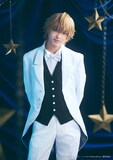 横山賀三扮するオズ＝ベザリウス。