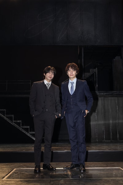 舞台「gift」に出演する染谷俊之（左）、和田琢磨（右）。
