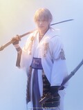 染谷俊之扮する鶴丸国永。