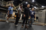 日米合作ブロードウェイミュージカル「フル・モンティ」の稽古の様子。（撮影：伊藤智美）