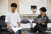 濵田崇裕・猪塚健太ら出演、“友情コメディ”朗読劇「たもつん」稽古写真が到着