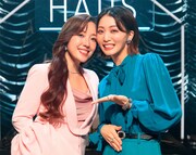 「礼真琴 CROSS HAUS（クロス ハウス）」#1 初回60分拡大スペシャルより平原綾香（写真左）、礼真琴。
