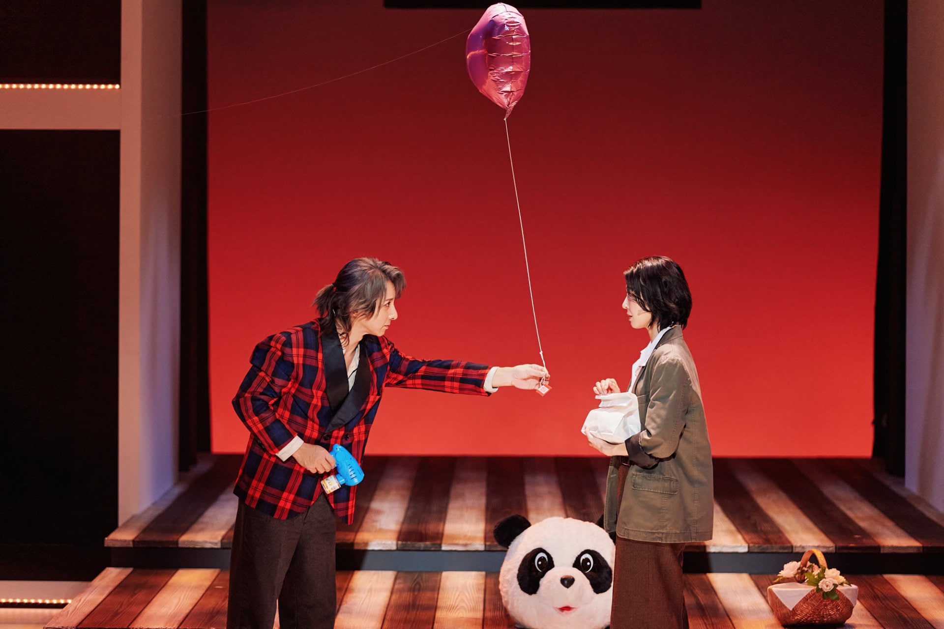 松岡充が主演を務めた韓国発ミュージカル「SHOWMAN」映像配信