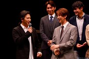 SHOW-WA / MATSURI 舞台公演「デカ×ホシ」囲み取材の様子。（撮影：小境勝巳）