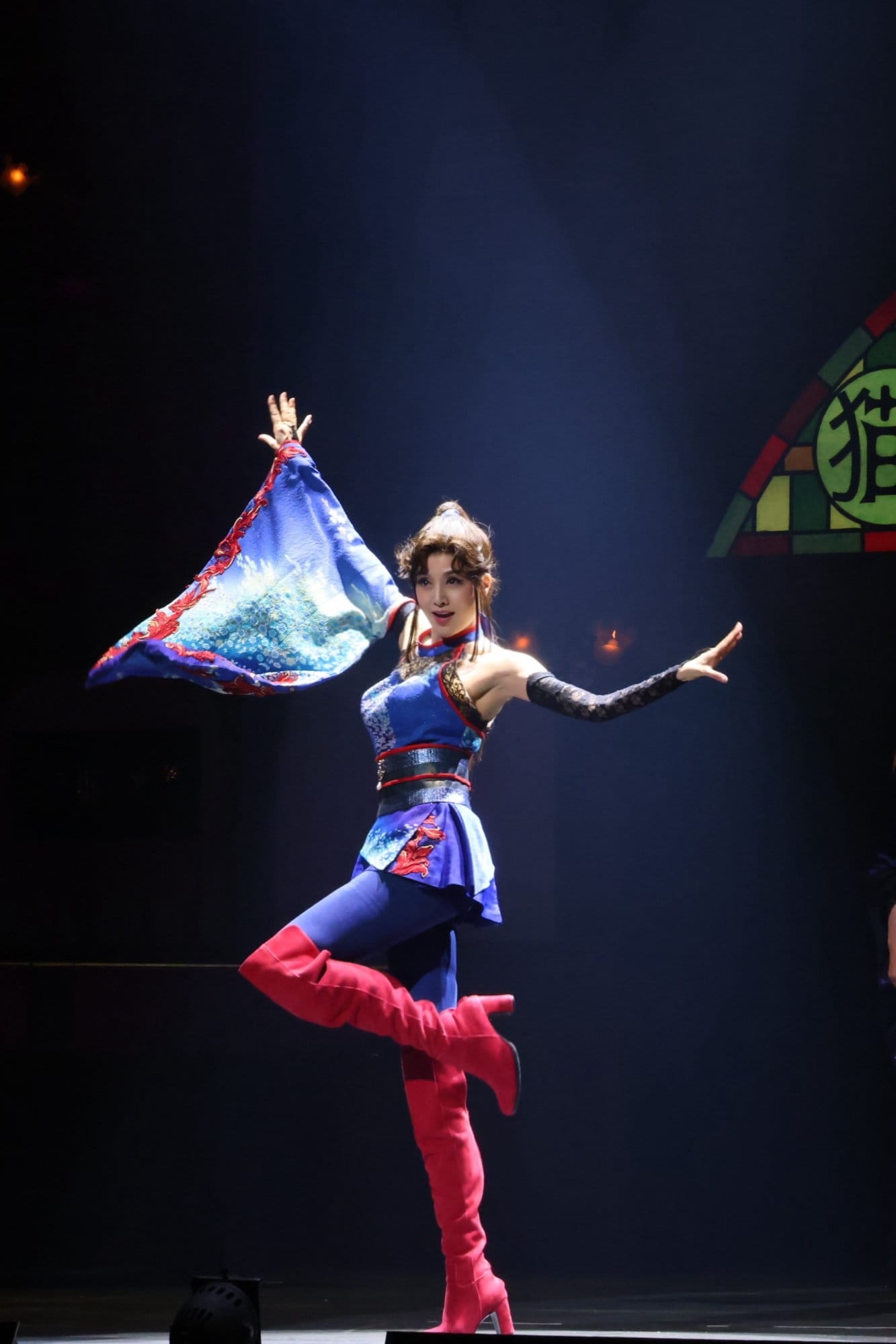 宝塚歌劇星組の博多座公演「ME AND MY GIRL」水美舞斗＆暁千星が役