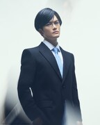 入江甚儀扮するノヴ。
