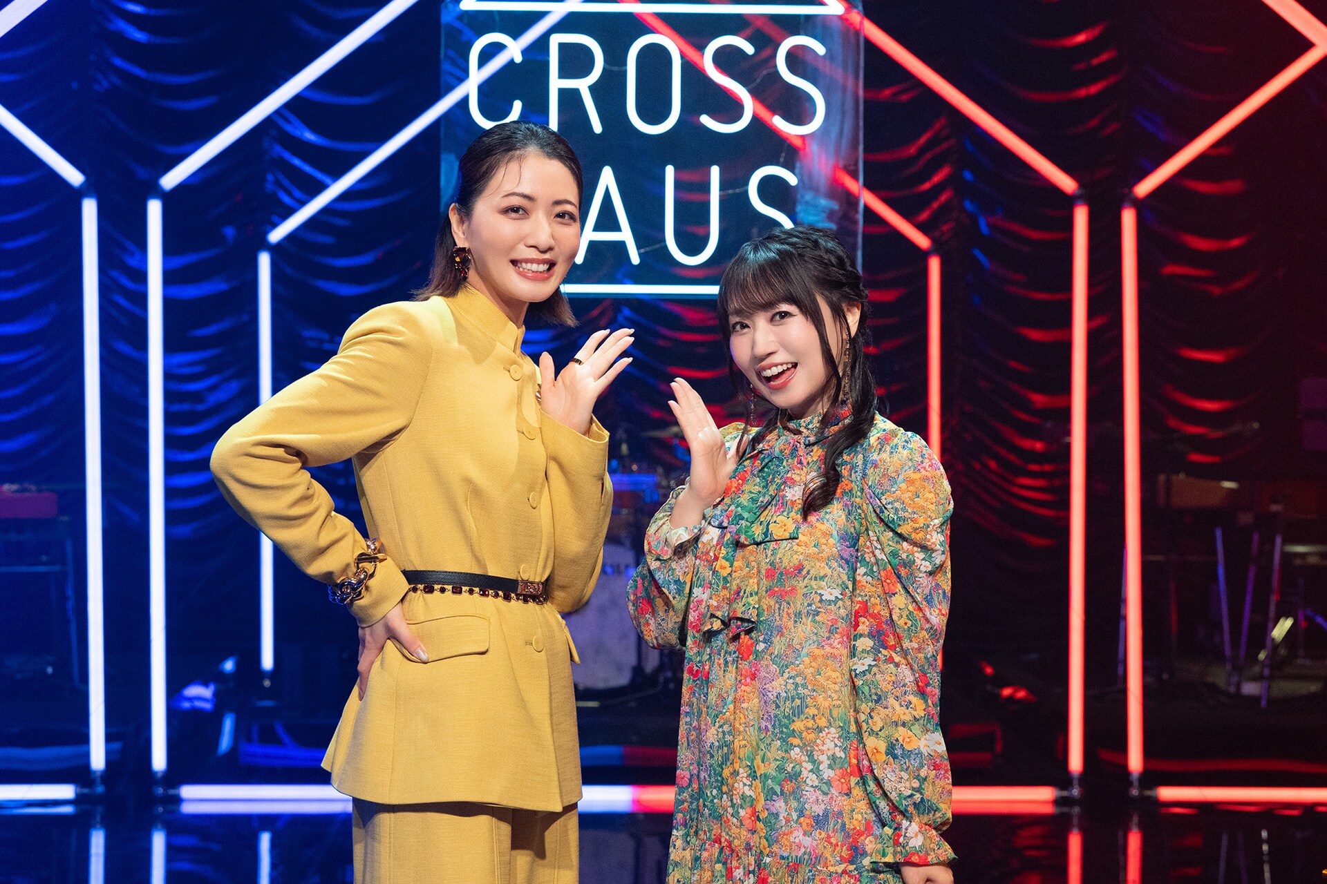 礼真琴、自身の冠番組で水樹奈々と「革命デュアリズム」をデュエット