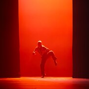 恐怖、欲望、希望…人間の感情紡ぐ、ホフェッシュ・シェクター・カンパニー来日公演スタート