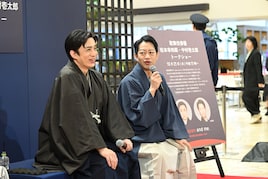 松本幸四郎「歌舞伎一色で心地良い」阪急うめだ本店のコンコース展示が本日から