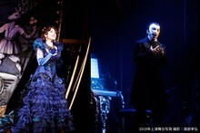 ミュージカル「ラブ・ネバー・ダイ」2019年公演より。（撮影：渡部孝弘）