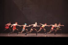 「ムーラン・ルージュ！ザ・ミュージカル」2023年公演の様子。（写真提供：東宝演劇部）