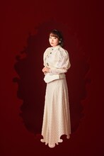 小原好美のキャストビジュアル。