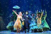 劇団四季 ミュージカル「ウィキッド」より。（撮影：阿部章仁）