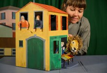 シアター・ハンドホルト「ごきげんならいおん」より。（Photo by Søren Meisner）