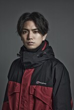 パルコ・プロデュース2024「Touching the Void タッチング・ザ・ヴォイド～虚空に触れて～」正門良規ビジュアル