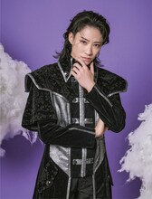 長井役の中山咲月。