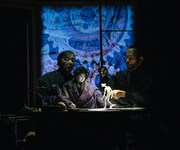 八王子車人形西川古柳座「AKUTAGAWA」の様子。