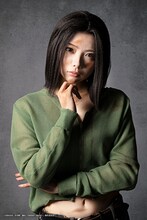 藍染カレン扮する甘茶藤子。